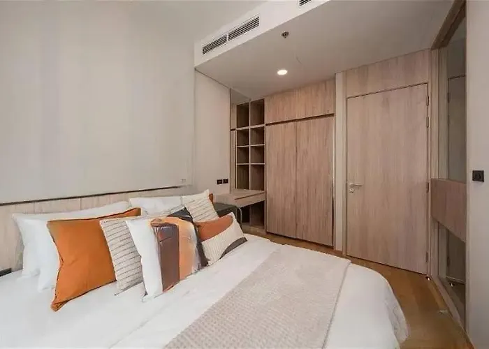 素坤逸沿线天铁伊卡麦站 Apartment *
