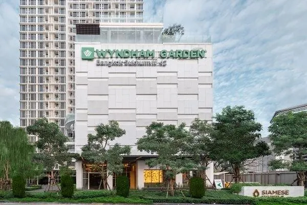 素坤逸沿线天铁伊卡麦站 Apartment *