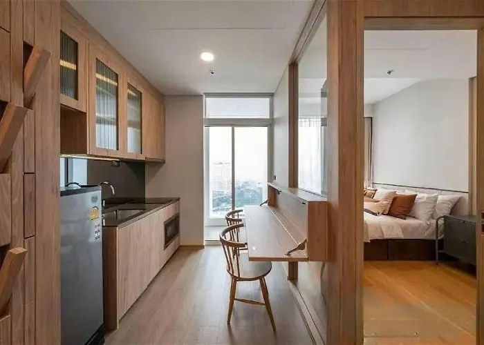 Apartment 素坤逸沿线天铁伊卡麦站